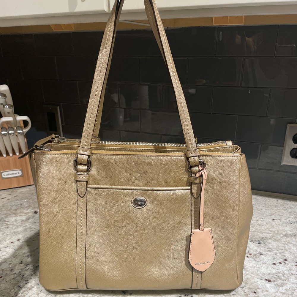 Authentic Coach tote purse